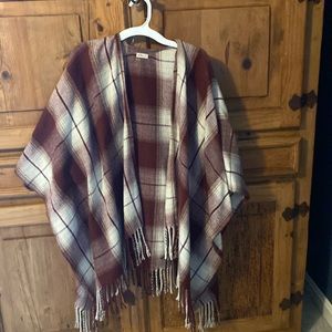 Hollister shawl